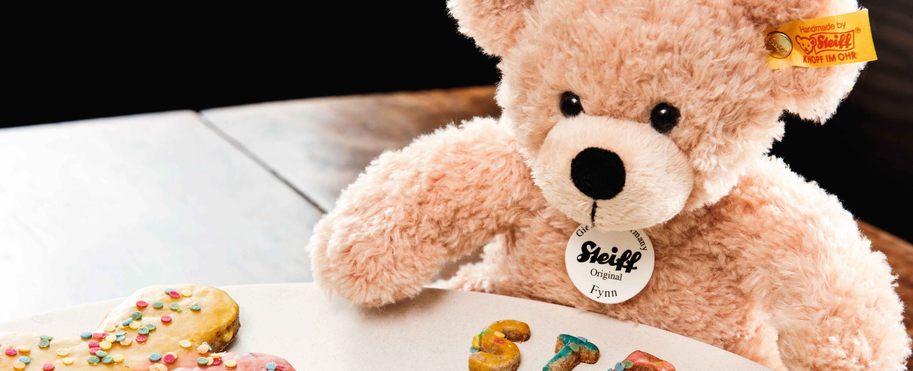 Why Branded Baby Gifts Make the Perfect Present