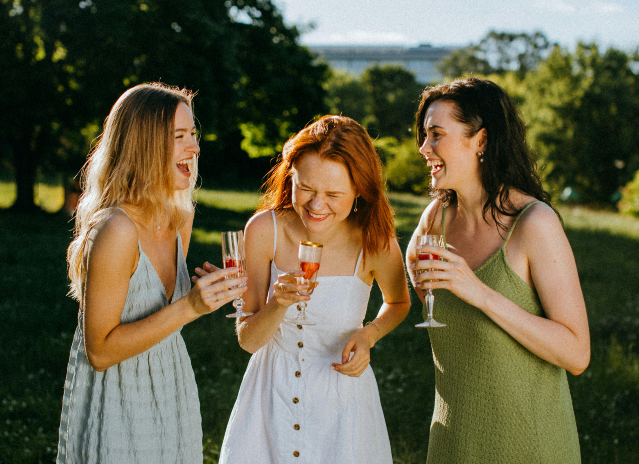 Inspired By Wimbledon? The Perfect Summer Treat: Champagne, Strawberries, and Peach Bellini!