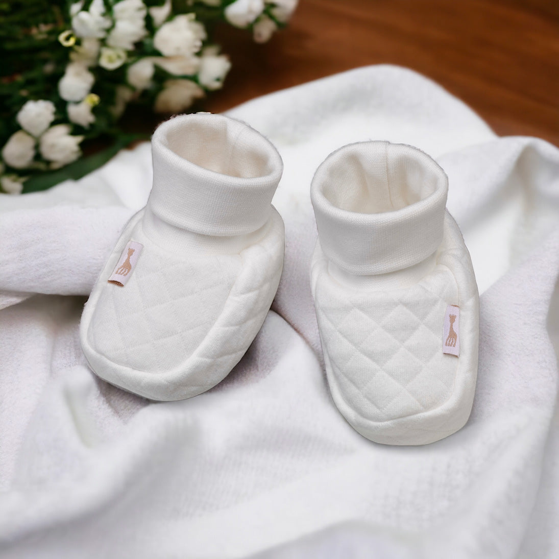 Sophie the Giraffe So Pure "My Birth Outfit" Cosy Baby Gift Set