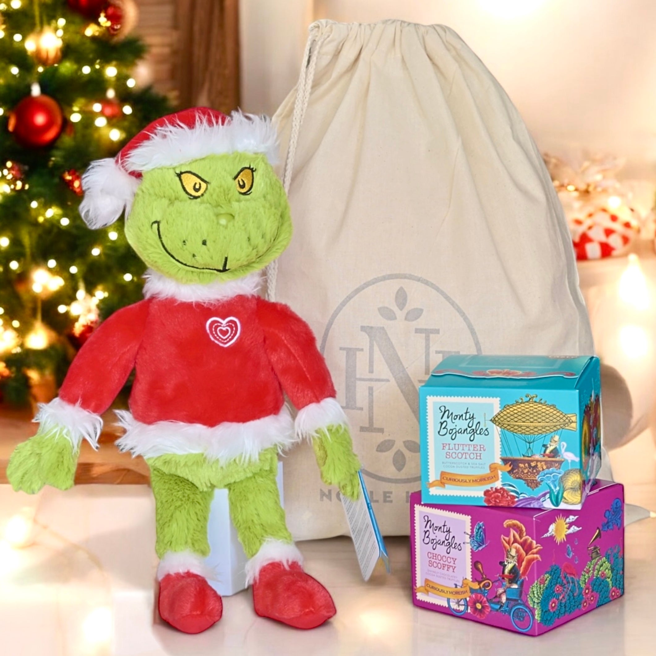 The Grinch and Treats Christmas Gift Set