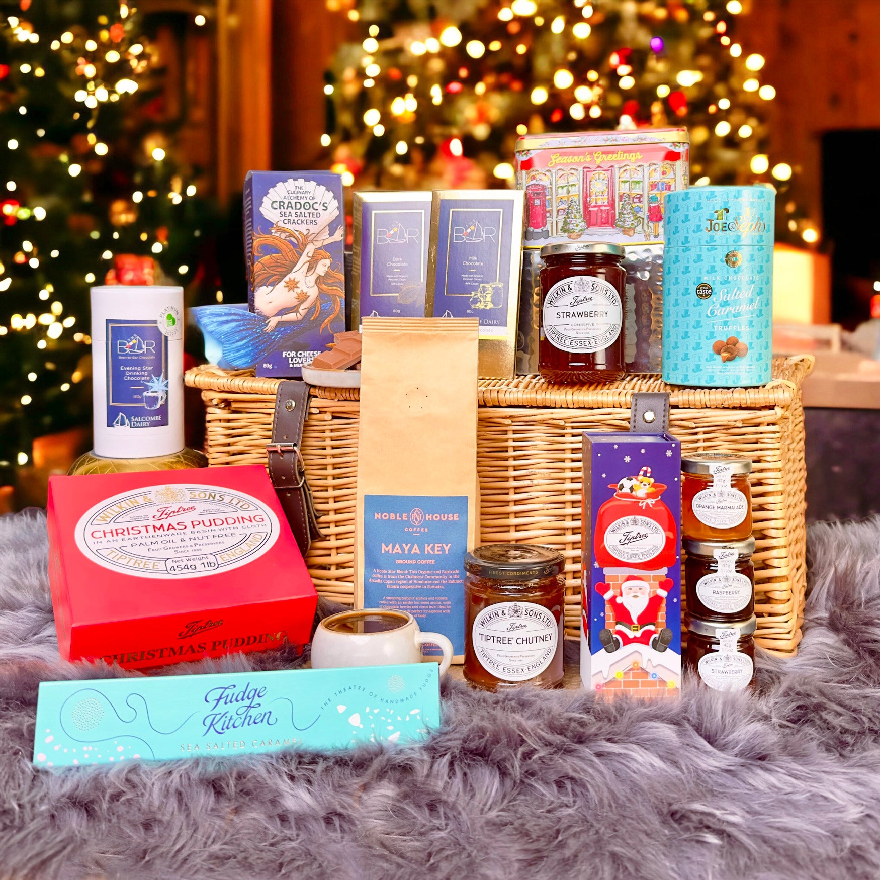 The Yuletide Gourmet Treasure Chest Christmas Hamper