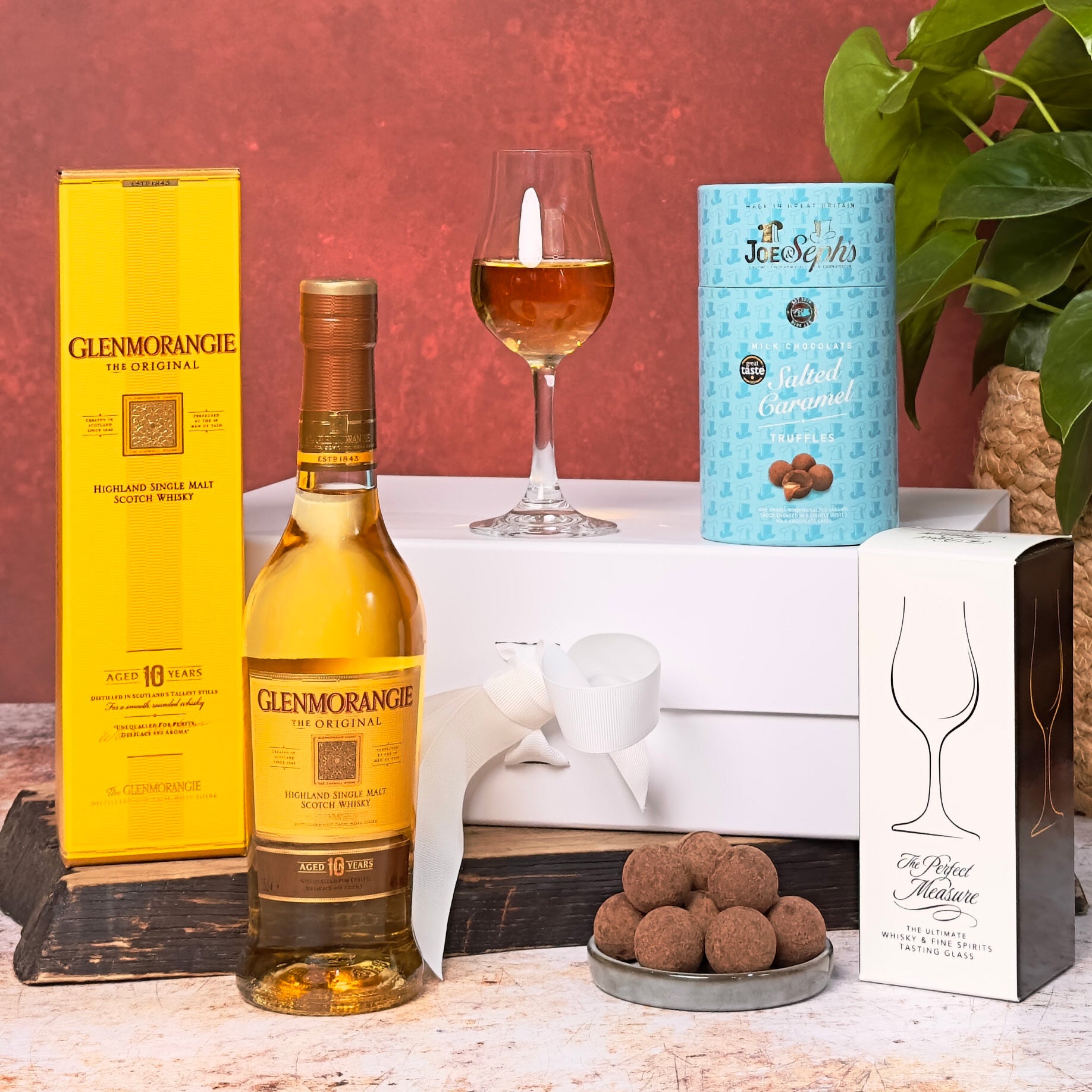 Whisky Favourites Gift Hamper: Glenmorangie and Chocs