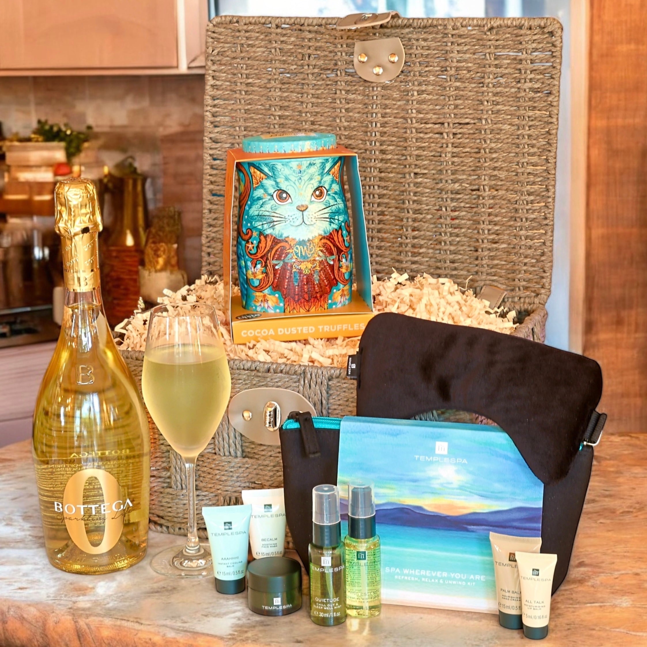 Beauty Hamper - Relax with Bubbles, Truffles & TempleSpa