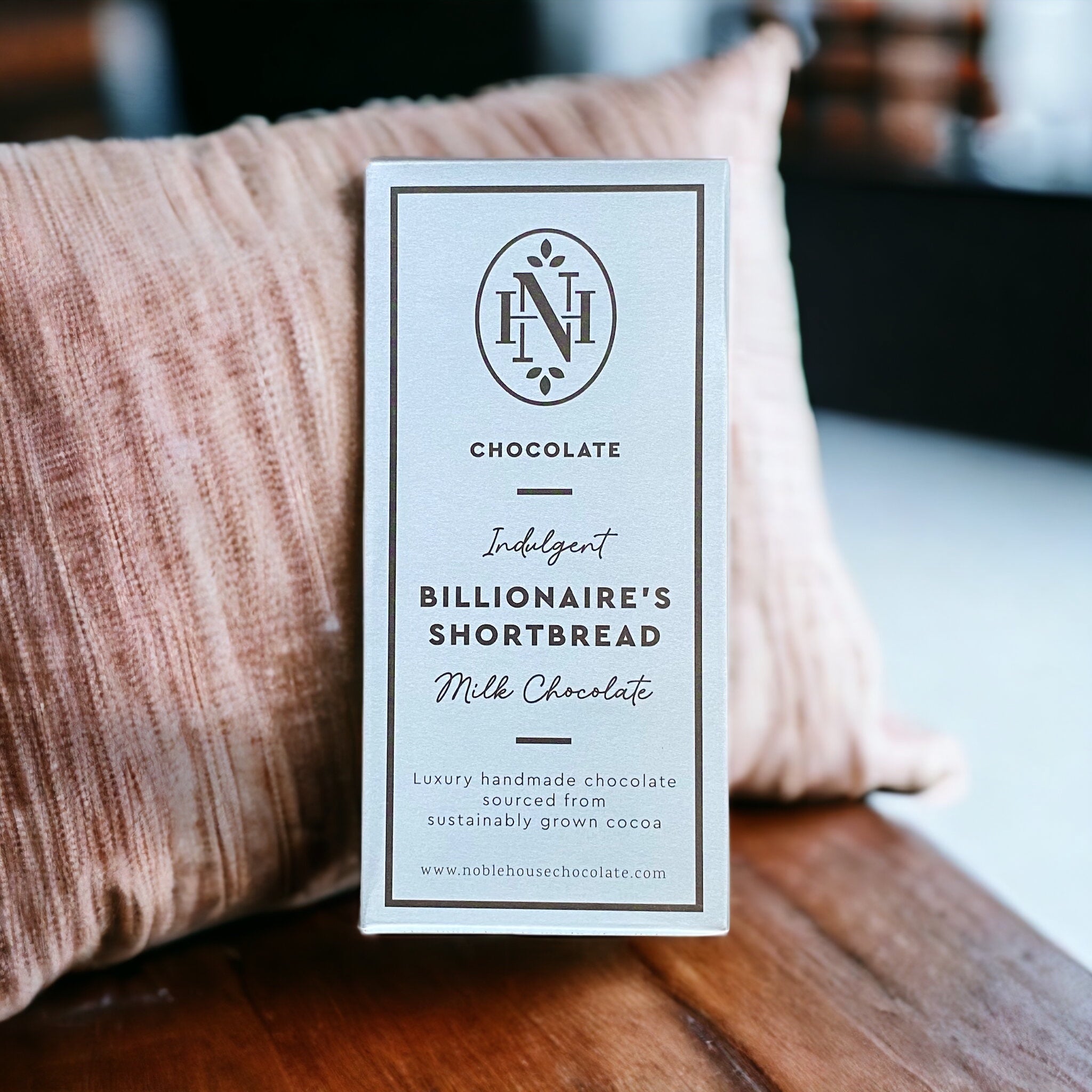 Indulgent Billionaire's Shortbread Milk Chocolate Bar 100g