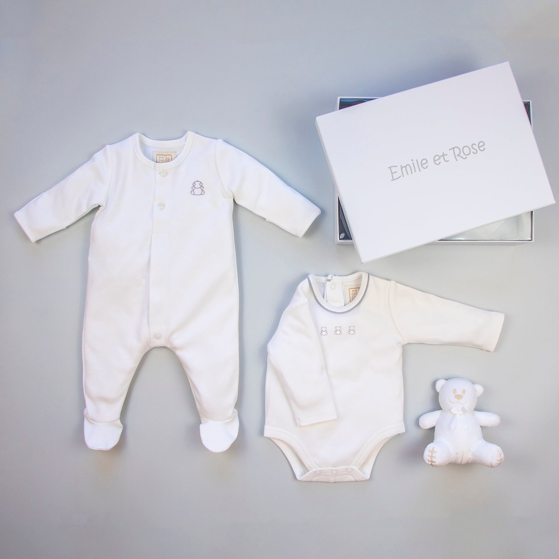 Emile et Rose Tatum White Unisex Baby Gift Set