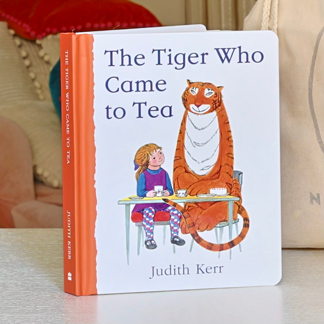 The Tiger Who Came To Tea Gift Set with Tiger Soft Toy & Book