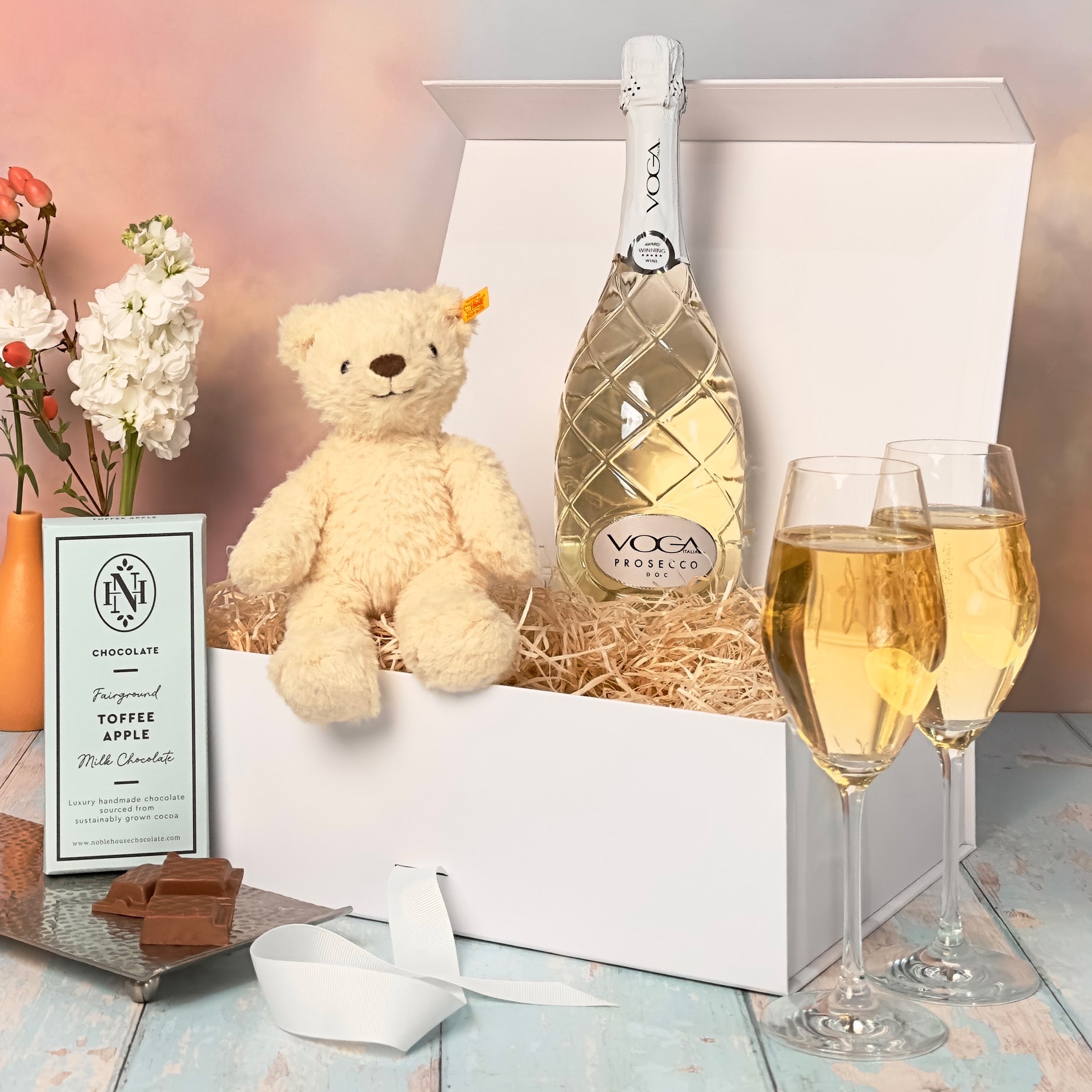 New Baby and Parent Hamper: Steiff Teddy, Chocs and Bubbles